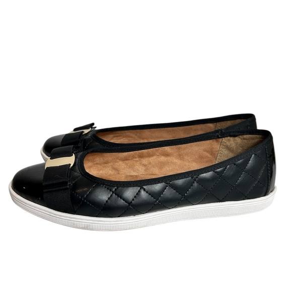 Hush Puppies Black Quilted Slip-On Flats, Size 8 Bow gold metal accent, LIKE NEW - Picture 1 of 8